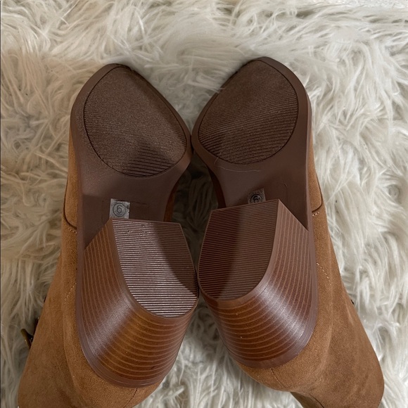 LULUS Montie Brown Suede Lace-Up Ankle Boots Booties 
Size 6 NEW - Picture 10 of 14